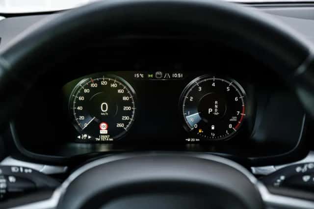 Volvo V60 (2021) thumbnail 12