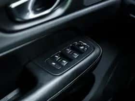 Volvo V60 (2021) thumbnail 22