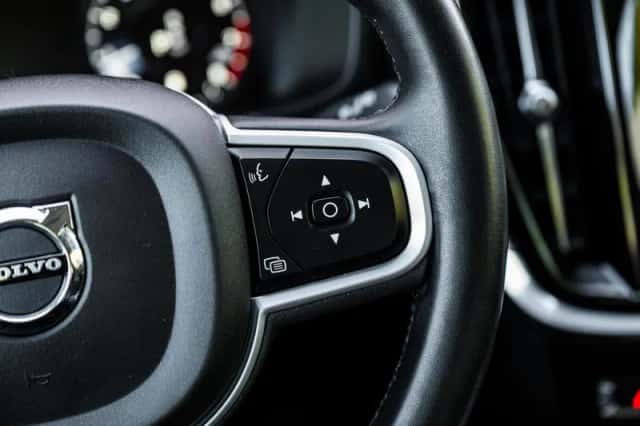 Volvo V60 (2021) thumbnail 24