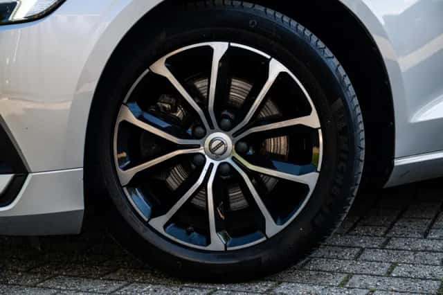 Volvo V60 (2021) thumbnail 28