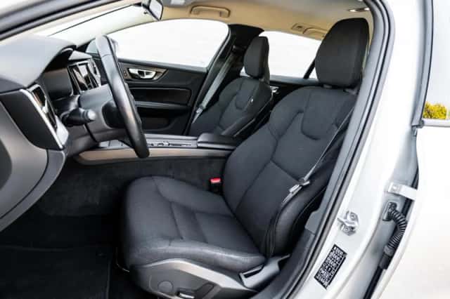 Volvo V60 (2021) thumbnail 6