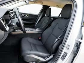 Volvo V60 (2021) thumbnail 6