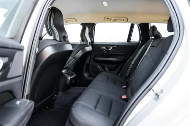 Volvo V60 (2021) thumbnail 7