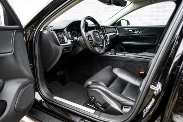 Volvo V60 (2021) thumbnail 16