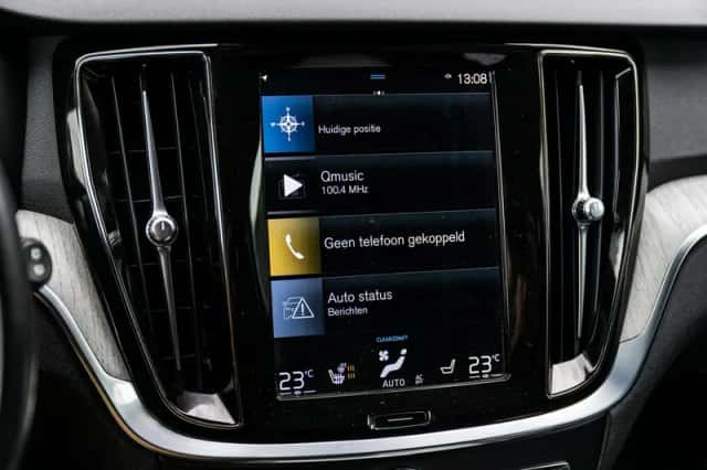 Volvo V60 (2021) thumbnail 17