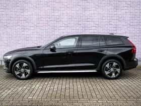 Volvo V60 (2021) thumbnail 4