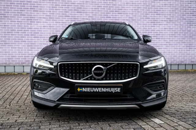 Volvo V60 (2021) thumbnail 8