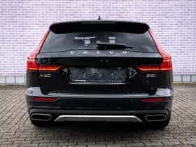 Volvo V60 (2021) thumbnail 9