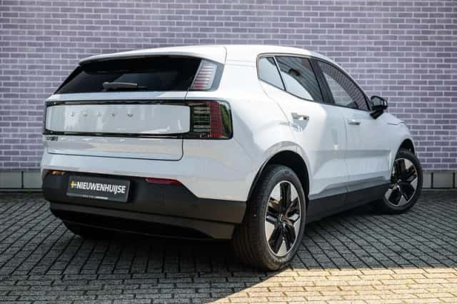 Volvo EX30 (2026) thumbnail 2
