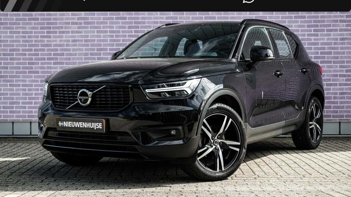 Volvo XC40 — foto 1