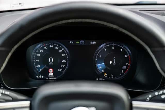 Volvo XC40 (2021) thumbnail 12