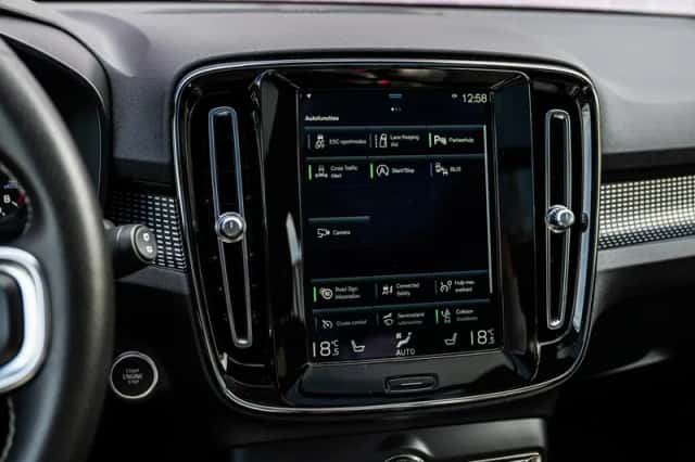 Volvo XC40 (2021) thumbnail 17