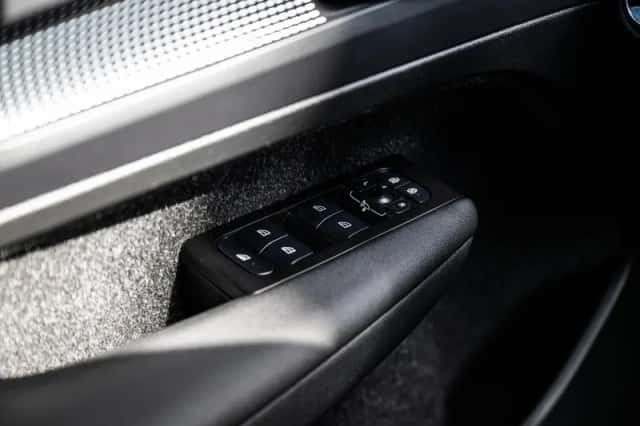 Volvo XC40 (2021) thumbnail 23