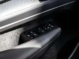 Volvo XC40 thumbnail 23