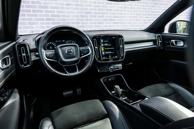 Volvo XC40 (2021) thumbnail 9