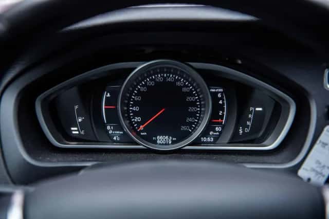 Volvo V40 (2019) thumbnail 11
