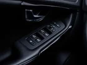 Volvo V40 thumbnail 18