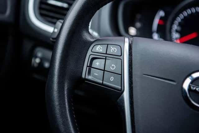 Volvo V40 (2019) thumbnail 19