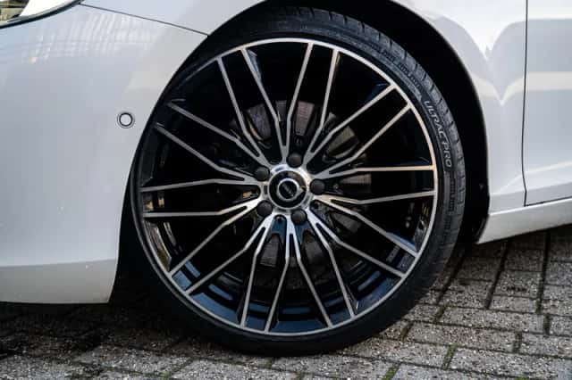 Volvo V40 (2019) thumbnail 24