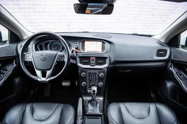 Volvo V40 (2019) thumbnail 4