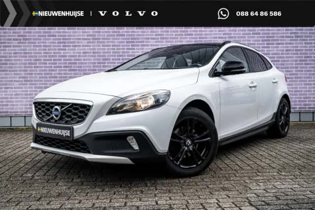 Volvo V40 (2014) thumbnail 1
