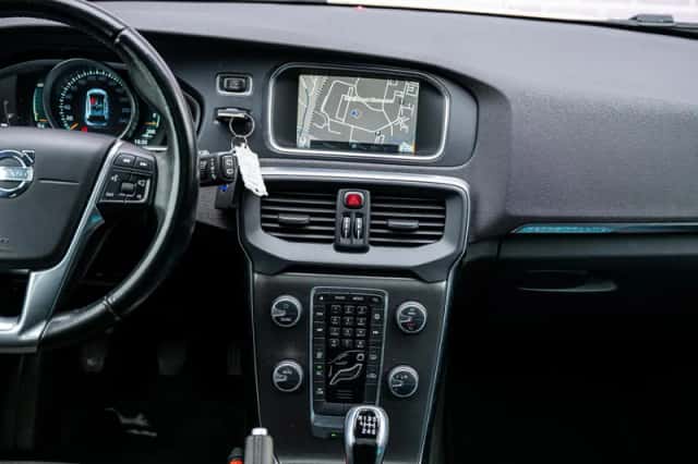 Volvo V40 (2014) thumbnail 11
