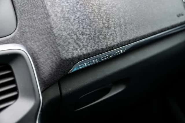 Volvo V40 (2014) thumbnail 16