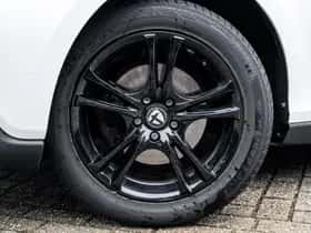 Volvo V40 (2014) thumbnail 22