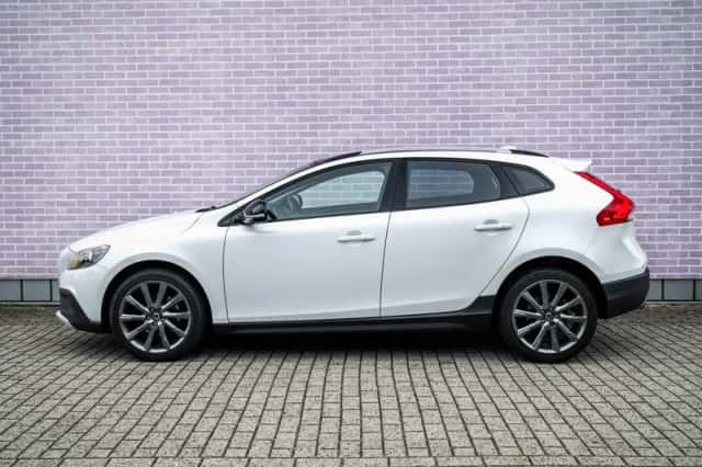 Volvo V40 (2014) thumbnail 4