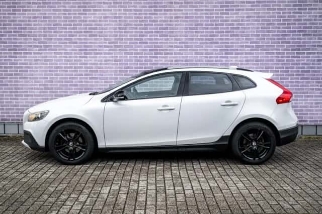 Volvo V40 (2014) thumbnail 4