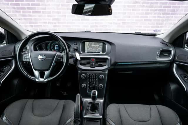 Volvo V40 (2014) thumbnail 5