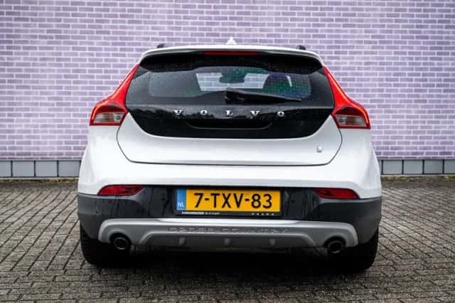 Volvo V40 (2014) thumbnail 8