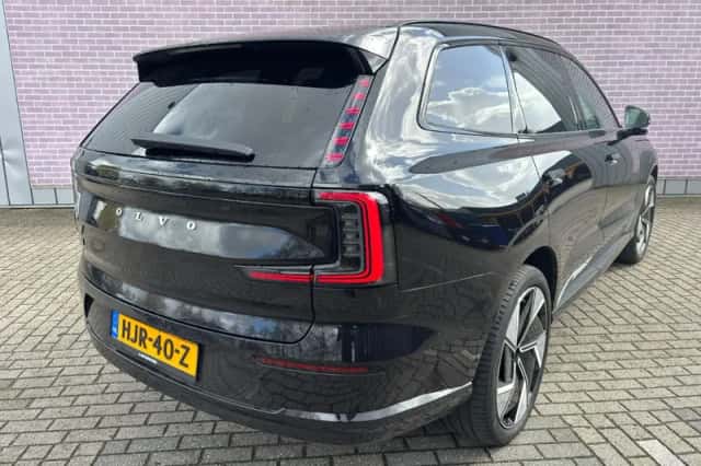Volvo EX90 (2025) thumbnail 2