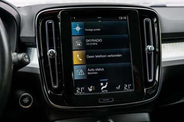 Volvo XC40 (2021) thumbnail 17