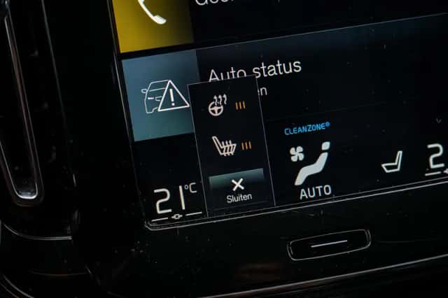 Volvo XC40 (2021) thumbnail 22