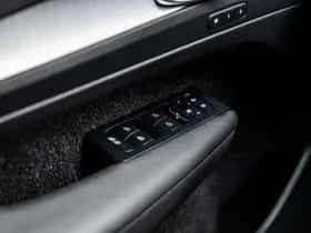 Volvo XC40 (2021) thumbnail 24