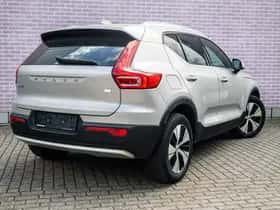 Volvo XC40 thumbnail 2
