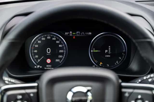 Volvo XC40 (2022) thumbnail 14