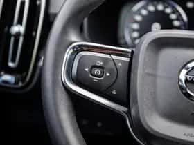 Volvo XC40 thumbnail 24