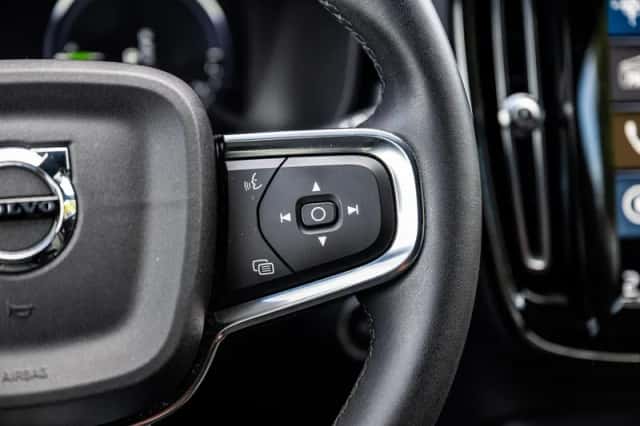 Volvo XC40 (2022) thumbnail 25