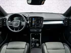 Volvo XC40 thumbnail 6