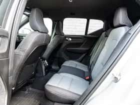 Volvo XC40 thumbnail 9