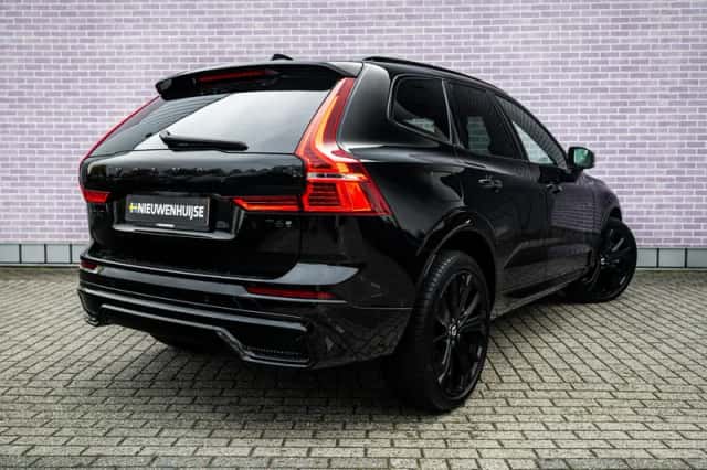 Volvo XC60 (2024) thumbnail 2