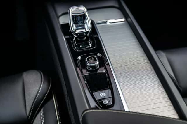 Volvo XC60 (2024) thumbnail 13