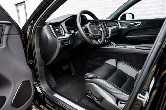 Volvo XC60 (2024) thumbnail 18