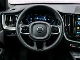 Volvo XC60 thumbnail 3