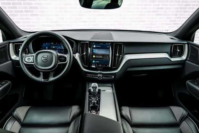 Volvo XC60 (2024) thumbnail 5
