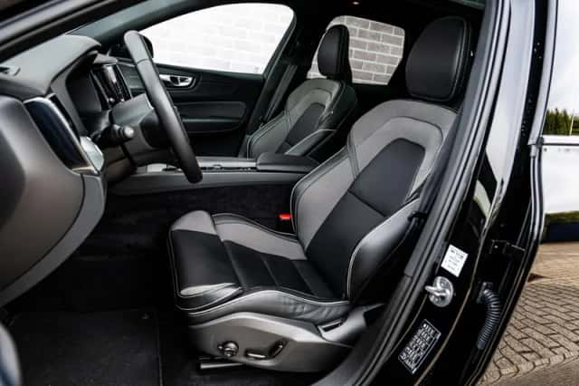 Volvo XC60 (2024) thumbnail 6