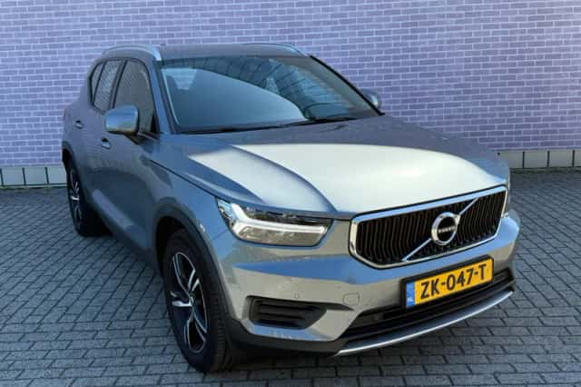 Volvo XC40 (2019) thumbnail 3
