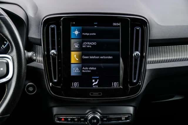 Volvo XC40 (2021) thumbnail 11